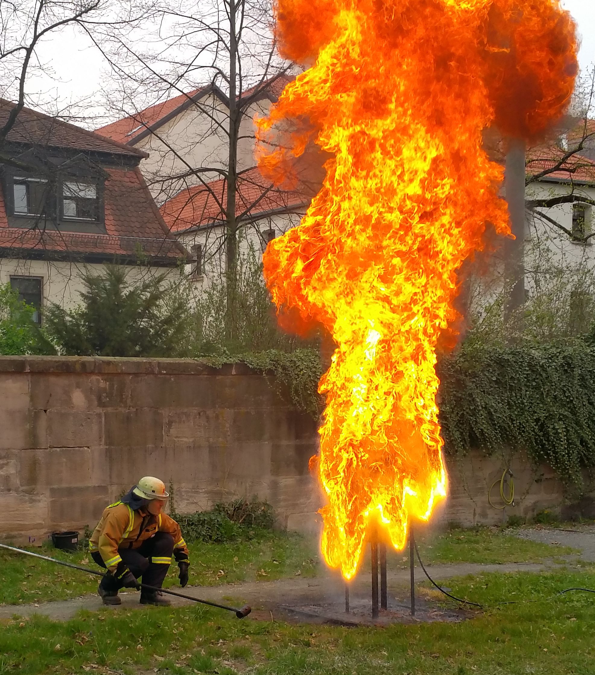 Fire prevention training: fat explosion